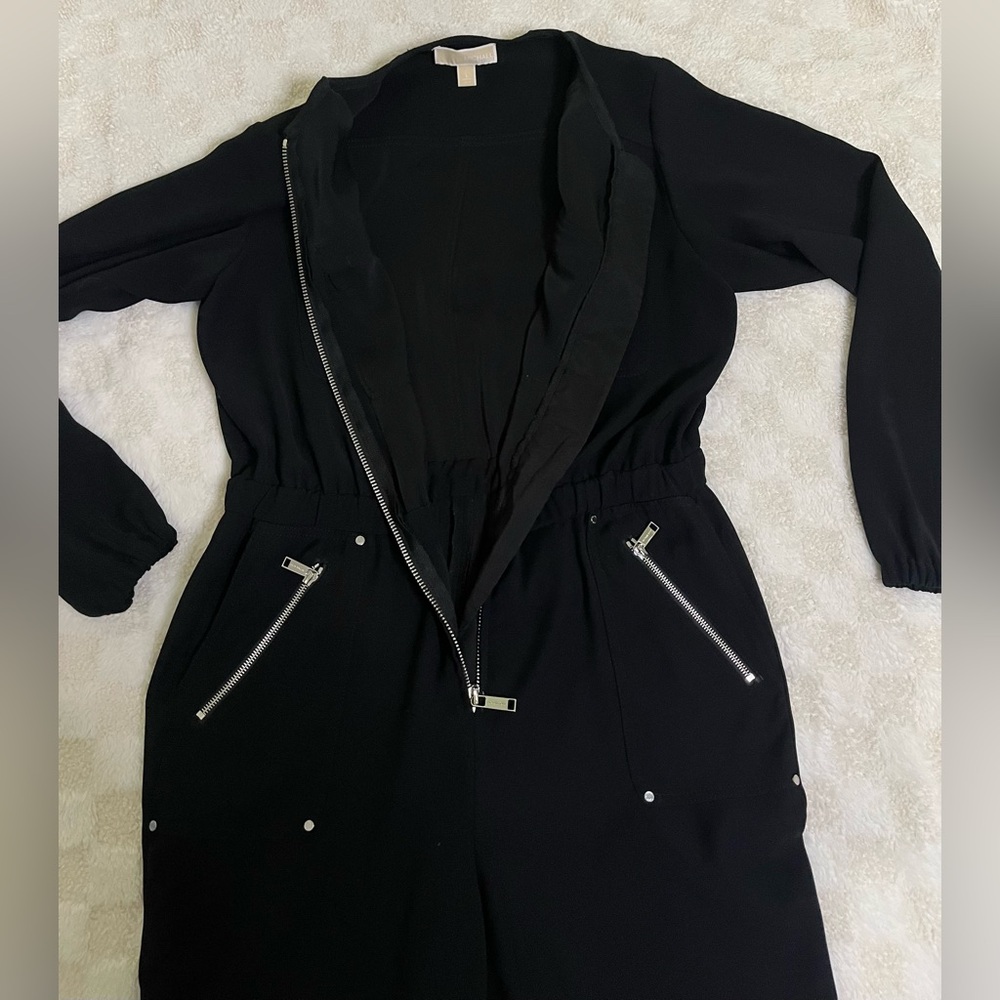 Women’s MICHAEL MICHAEL KORS Cady Utility Jumpsuit in Black • Large - Picture 7 of 16